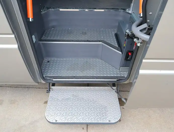 日産 シビリアン 小型 バス マイクロバス ABG-DHW41の中古トラック画像4