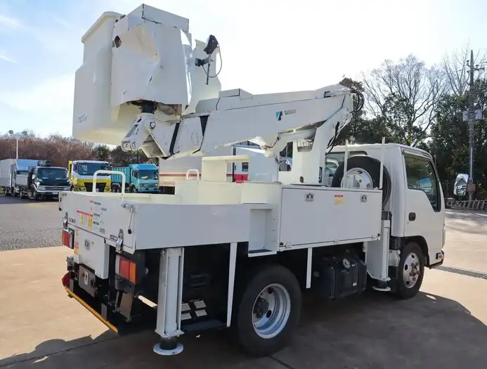 いすゞ エルフ 小型 高所・建柱車 高所作業車 電工仕様の中古トラック画像2