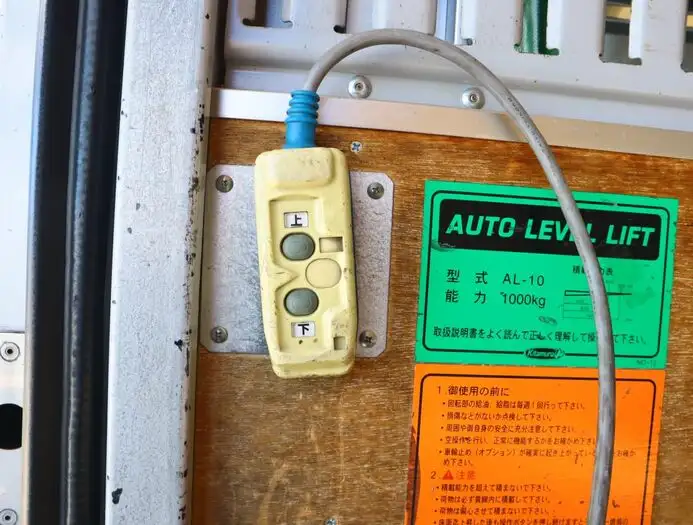 マツダ タイタン 小型 アルミバン パワーゲート サイドドアの中古トラック画像10