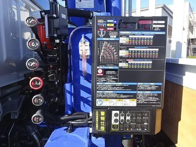 三菱 キャンター 小型 クレーン付 4段 ラジコンの中古トラック画像7