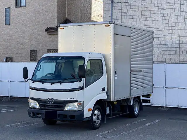 トヨタ ダイナ 小型 アルミバン サイドドア BDG-XZU308の中古トラック画像1