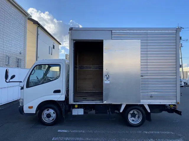 トヨタ ダイナ 小型 アルミバン サイドドア BDG-XZU308の中古トラック画像5