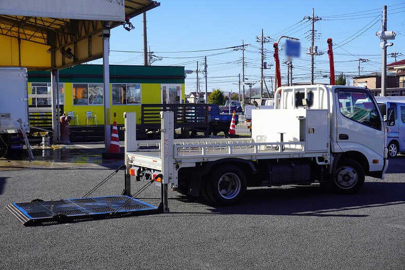 日野 デュトロ 小型 平ボディ パワーゲート 床鉄板｜画像4