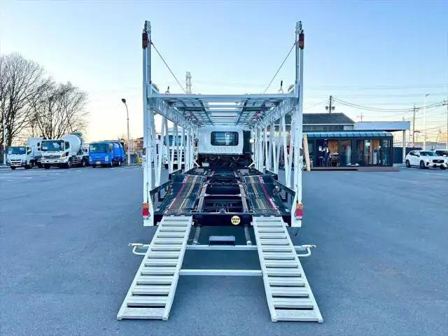 いすゞ フォワード 中型/増トン 車両重機運搬 ウインチ エアサスの中古トラック画像4