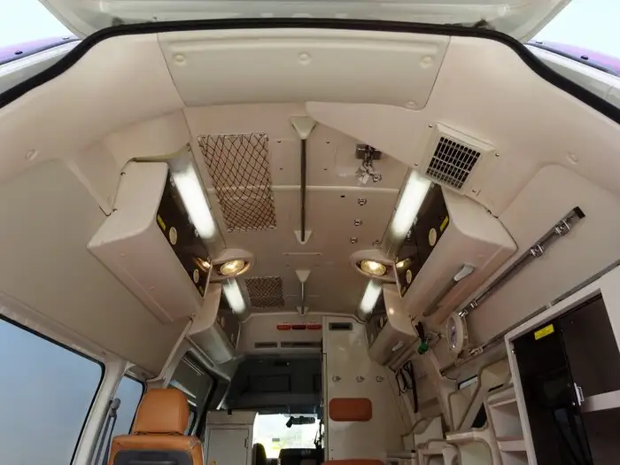 トヨタ ハイエース 小型 特殊車両 CBF-TRH221S H27の中古トラック画像9