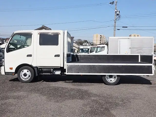日野 デュトロ 小型 平ボディ Wキャブ TKG-XZU710Mの中古トラック画像8