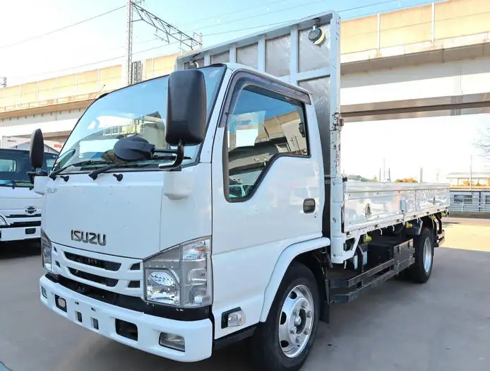 いすゞ エルフ 小型 平ボディ 2RG-NKR88R R2の中古トラック画像1