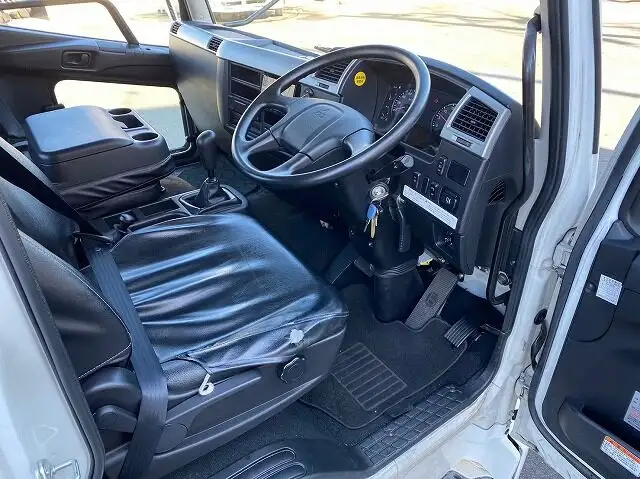 三菱 ファイター 中型/増トン 平ボディ ベッド 2KG-FK62FYの中古トラック画像13