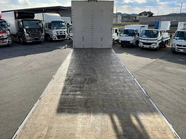 日産UD クオン 大型 ウイング ハイルーフ エアサスの中古トラック画像9