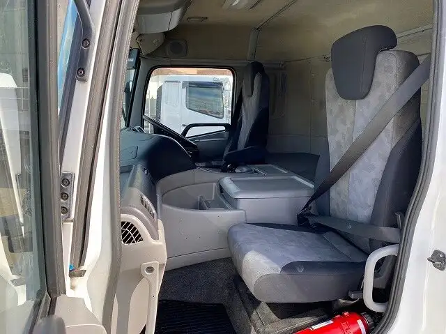 日産UD クオン 大型 ウイング パワーゲート エアサスの中古トラック画像13