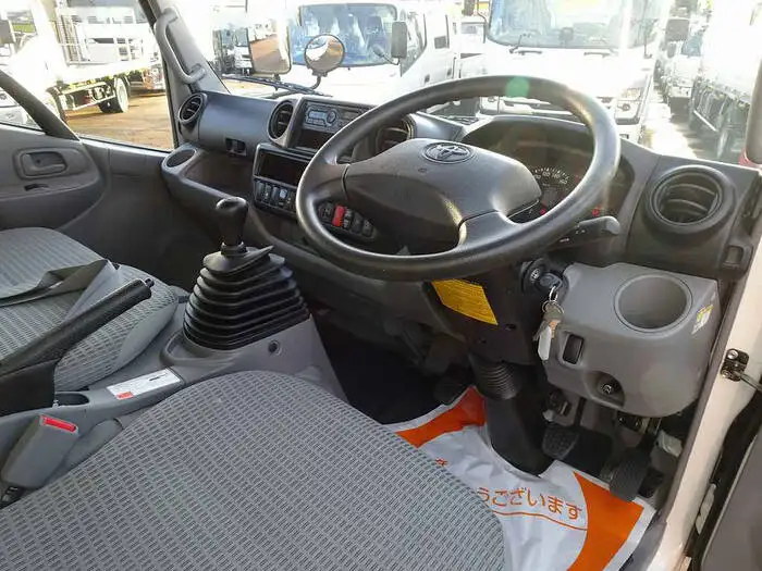 トヨタ ダイナ 小型 アルミバン 床鉄板 TKG-XZU675の中古トラック画像9