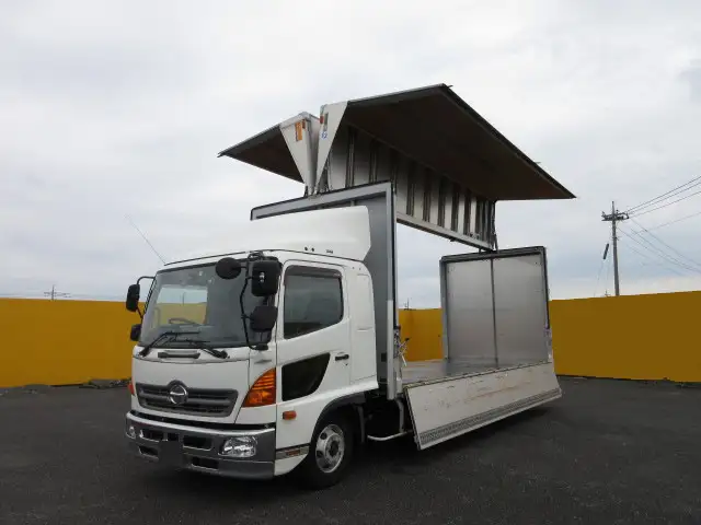 日野 レンジャー 中型/増トン ウイング 床鉄板 エアサスの中古トラック画像1