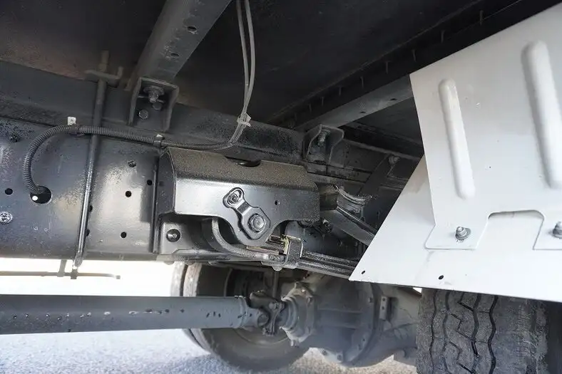 日野 デュトロ 小型 アルミバン サイドドア 3枚観音の中古トラック画像15