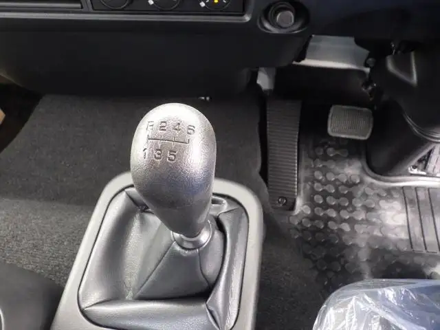 三菱 ファイター 中型/増トン 平ボディ ベッド 2KG-FK62Fの中古トラック画像16