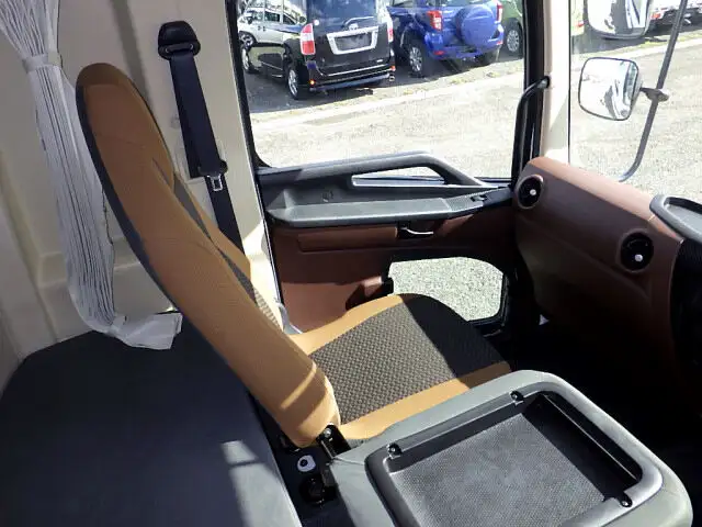 日野 レンジャー 中型/増トン 平ボディ ベッド 2KG-FD2ABAの中古トラック画像7
