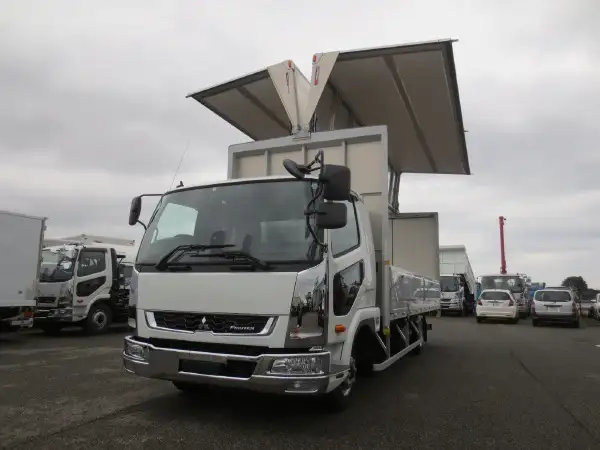 三菱 ファイター 中型/増トン ウイング エアサス ベッドの中古トラック画像1