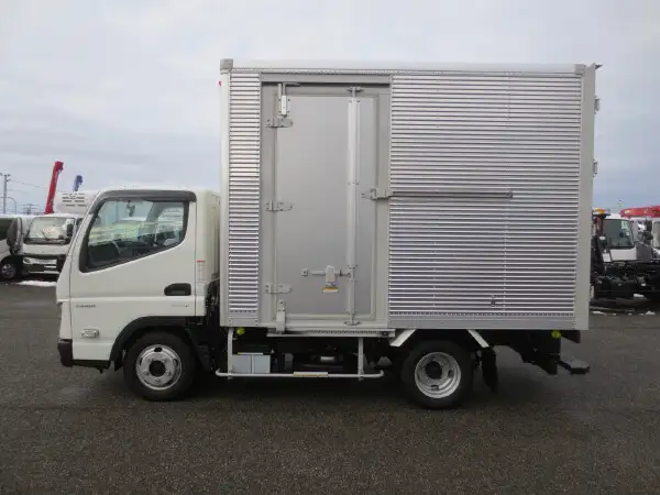 三菱 キャンター 小型 アルミバン サイドドア 2RG-FBA20の中古トラック画像4