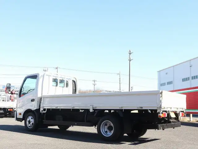 日野 デュトロ 小型 平ボディ 床鉄板 TKG-XZU710Mの中古トラック画像4