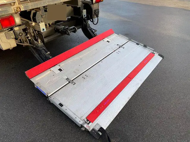 いすゞ エルフ 小型 アルミバン パワーゲート サイドドアの中古トラック画像11