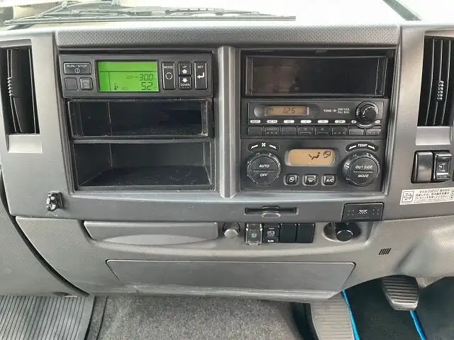 いすゞ フォワード 中型/増トン 冷凍冷蔵 超低温 パワーゲートの中古トラック画像16