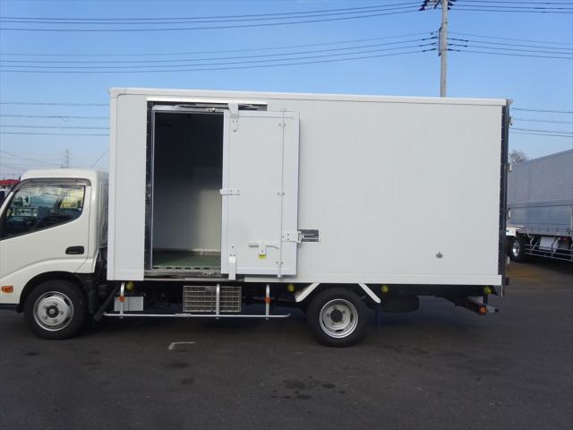 日野 デュトロ 小型 冷凍冷蔵 中温 床ステンの中古トラック画像5