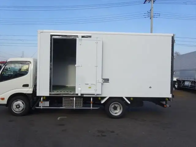 日野 デュトロ 小型 冷凍冷蔵 中温 床ステンの中古トラック画像5