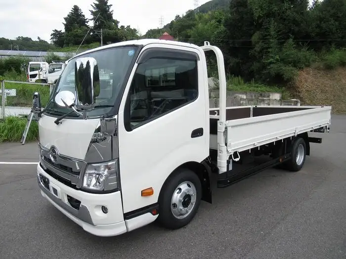日野 デュトロ 小型 平ボディ 2RG-XZU712M R5の中古トラック画像1