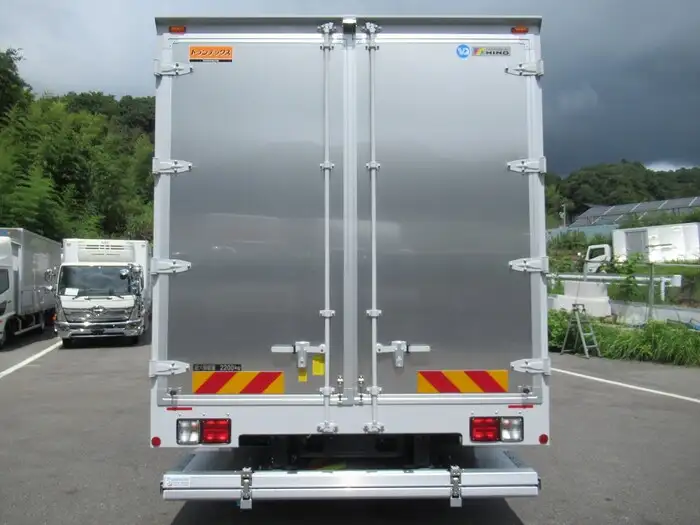 日野 レンジャー 中型/増トン ウイング パワーゲート エアサスの中古トラック画像3