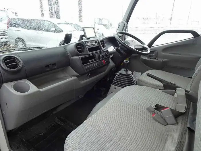 トヨタ トヨエース 小型 平ボディ パワーゲート 床鉄板の中古トラック画像9