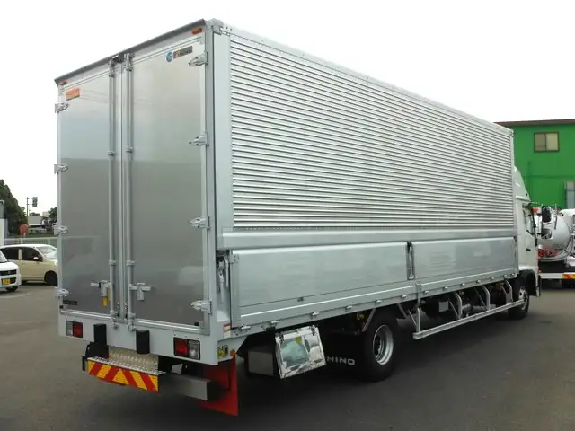 日野 レンジャー 中型/増トン ウイング エアサス ベッドの中古トラック画像3