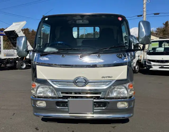 日野 デュトロ 小型 平ボディ SKG-XZC605M H23の中古トラック画像2