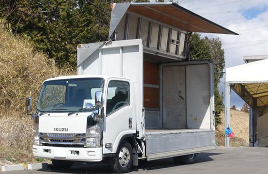 いすゞ エルフ 小型 クレーン付 床鉄板 4段 の中古トラック【車両No.142980】