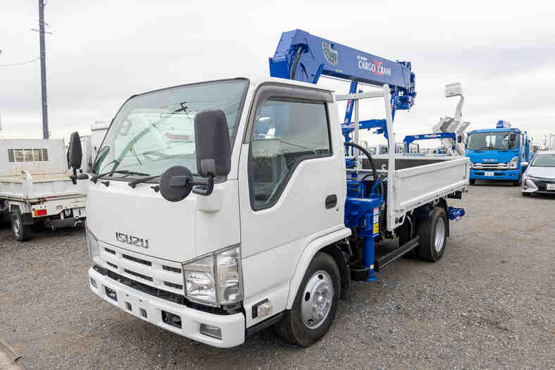 日産UD クオン 大型 ウイング エアサス ベッド の中古トラック【車両No.173616】