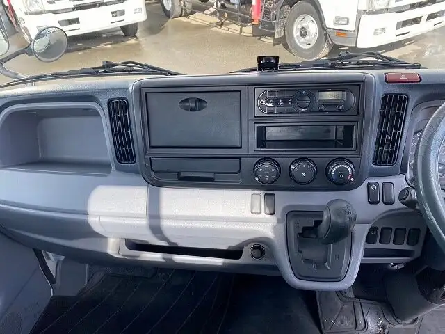 日産 アトラス 小型 平ボディ パワーゲート 床鉄板の中古トラック画像15