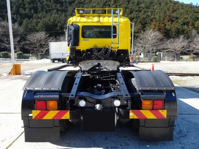 日産UD クオン 大型 トラクター 1デフ ベッドの中古トラック画像4