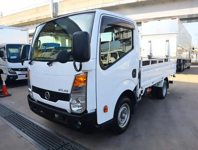 日産 アトラス 小型 平ボディ 床鉄板 TKG-SZ2F24の中古トラック画像1