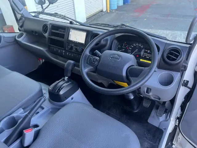 日野 デュトロ 小型 平ボディ 2RG-XZU712M R5の中古トラック画像9