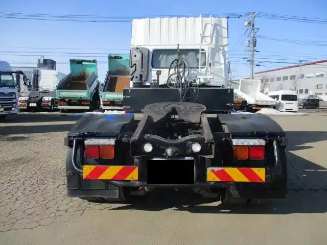 日産UD クオン 大型 トラクター ハイルーフ 1デフの中古トラック画像3
