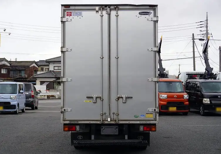 トヨタ トヨエース 小型 アルミバン サイドドア TKG-XZU605の中古トラック画像3