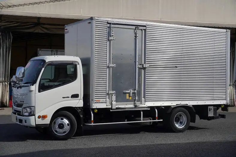 日野 デュトロ 小型 アルミバン 標準ロング TKG-XZU655M の中古