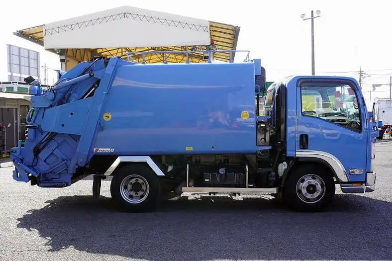 いすゞ エルフ 小型 パッカー車 プレス式 PDG-NPR75Nの中古トラック画像2
