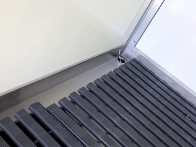 マツダ ボンゴ 小型 冷凍冷蔵 低温 床ステンの中古トラック画像6