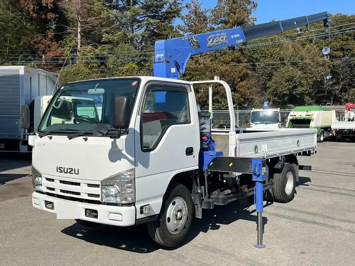 いすゞ エルフ 小型 クレーン付 4段 ラジコンの中古トラック画像1