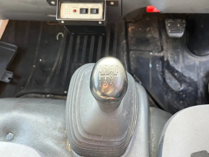いすゞ エルフ 小型 アルミバン ボトルカー サイドドア｜画像15
