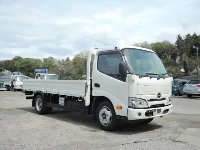 日野 デュトロ 小型 平ボディ 2RG-XZU655M R3の中古トラック画像2