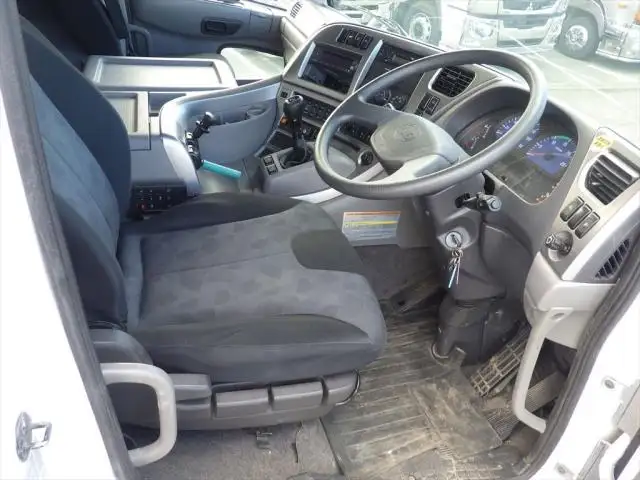日産UD クオン 大型 トラクター ハイルーフ 1デフの中古トラック画像11