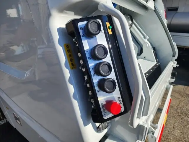 三菱 キャンター 小型 パッカー車 プレス式 2RG-FEAV0の中古トラック画像8