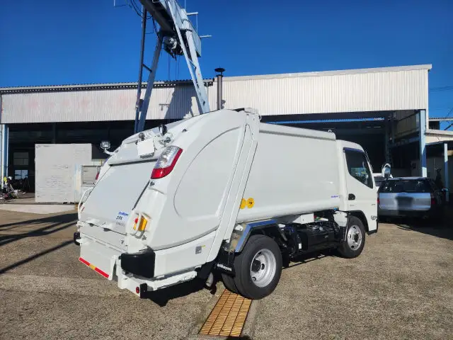 三菱 キャンター 小型 パッカー車 プレス式 2RG-FEAV0の中古トラック画像3