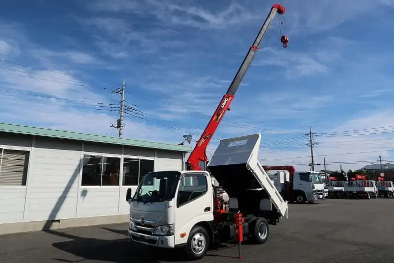 日野 デュトロ 小型 ダンプ クレーン付き 2RG-XZU600Tの中古トラック画像4