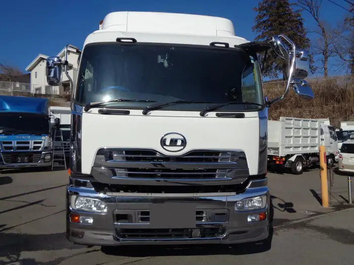 日産UD クオン 大型 ウイング パワーゲート 床鉄板の中古トラック画像2